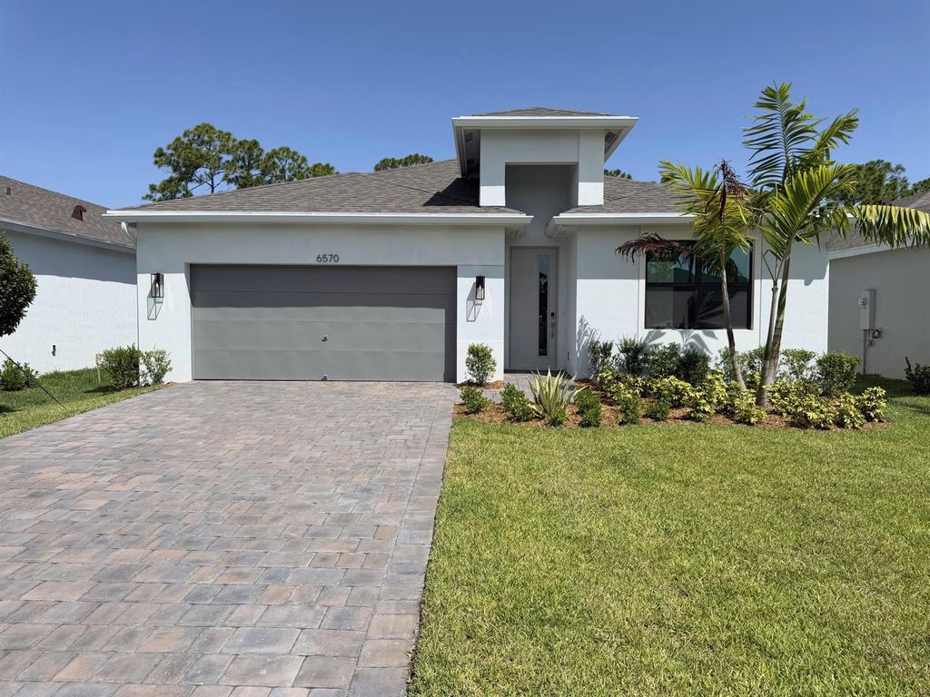 6570 SE Park Trace Drive, Stuart, FL 34997