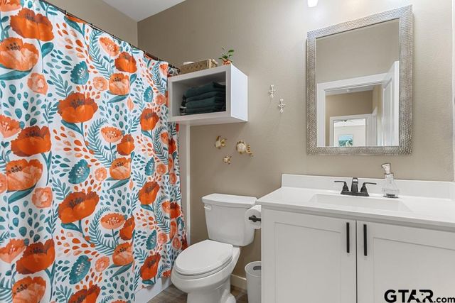 17110 Crossing Circle, Lindale, TX 75771