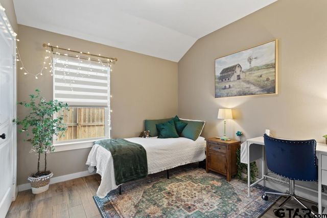 17110 Crossing Circle, Lindale, TX 75771