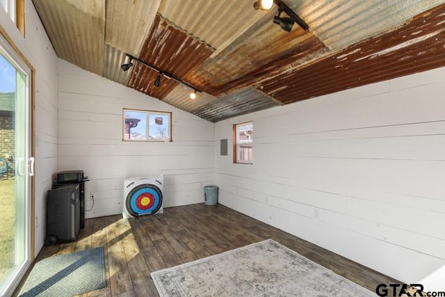 17110 Crossing Circle, Lindale, TX 75771