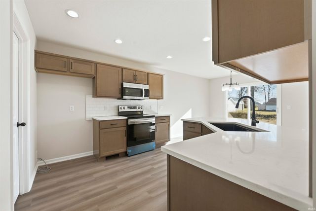 10390 Silver Rock Chase, New Haven, IN 46774