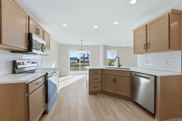 10390 Silver Rock Chase, New Haven, IN 46774