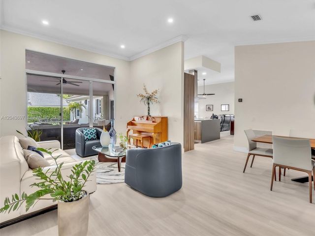 639 Verona Place 639, Weston, FL 33326