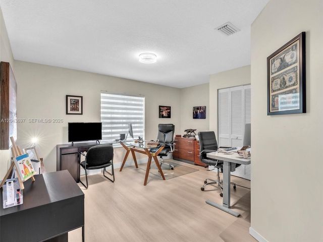 639 Verona Place 639, Weston, FL 33326