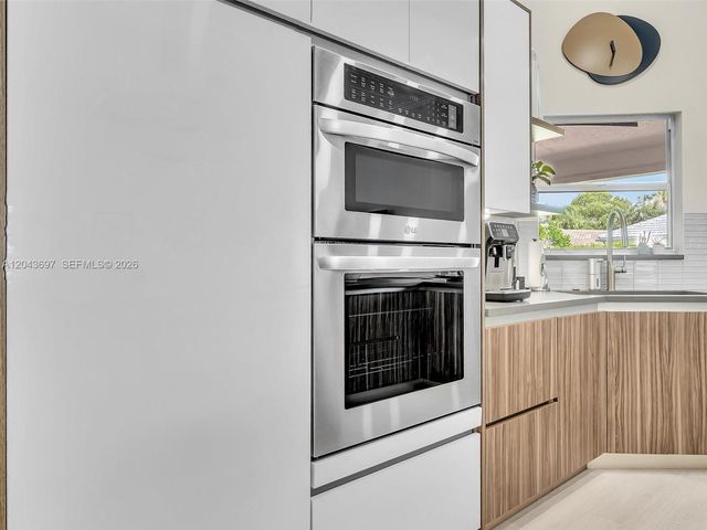 639 Verona Place 639, Weston, FL 33326