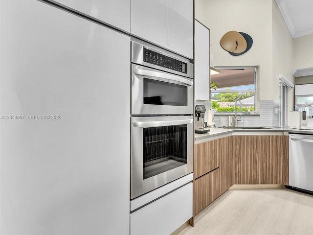639 Verona Place 639, Weston, FL 33326