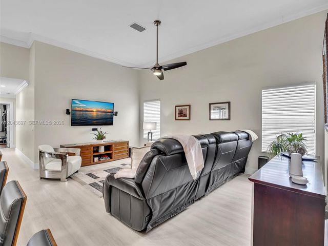 639 Verona Place 639, Weston, FL 33326