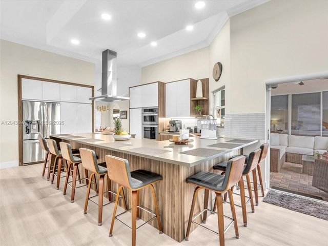 639 Verona Place 639, Weston, FL 33326