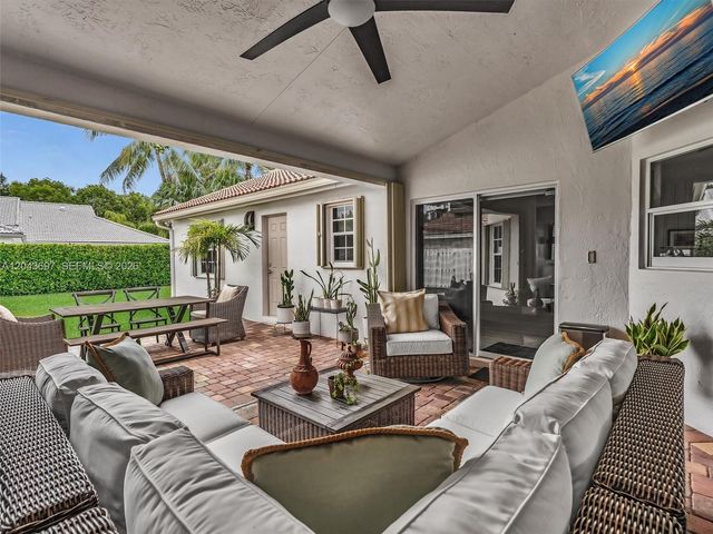 639 Verona Place 639, Weston, FL 33326