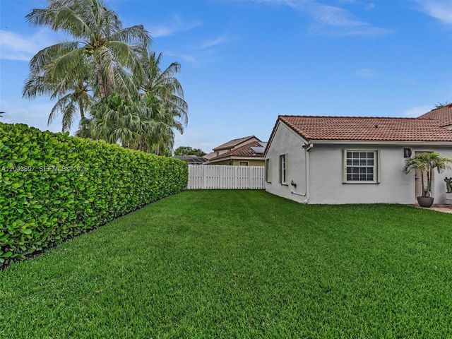 639 Verona Place 639, Weston, FL 33326