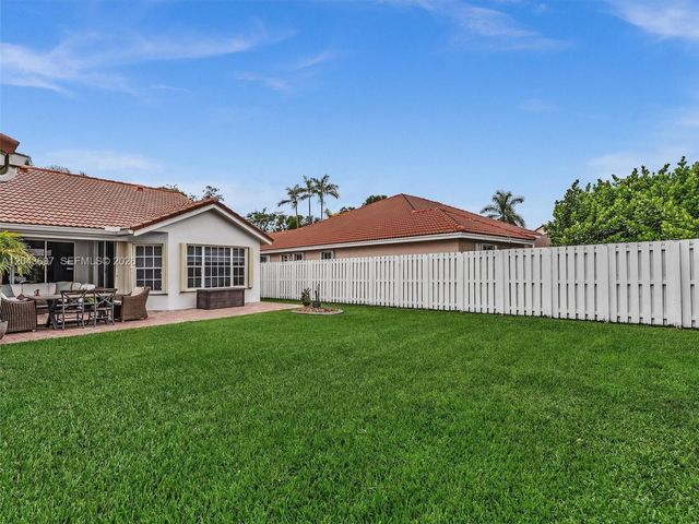 639 Verona Place 639, Weston, FL 33326