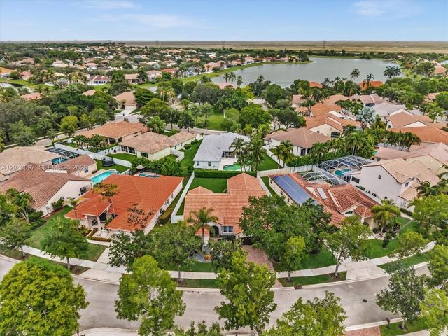 639 Verona Place 639, Weston, FL 33326