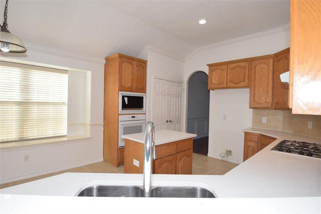 5726 Indigo Trails Drive, Richmond, TX 77469