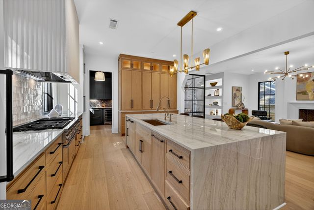 991 Courtenay Drive NE, Atlanta, GA 30306