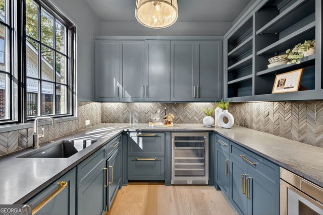 991 Courtenay Drive NE, Atlanta, GA 30306