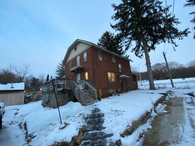 4708 Forest Hills Road, Loves Park, IL 61111