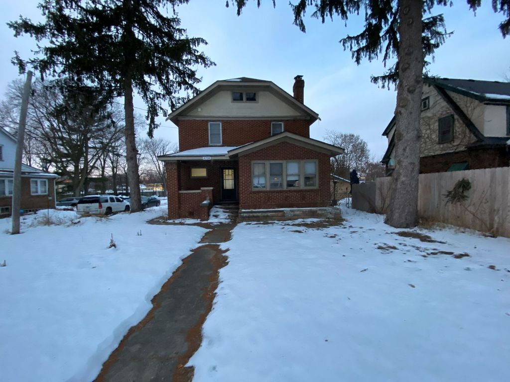 4708 Forest Hills Road, Loves Park, IL 61111