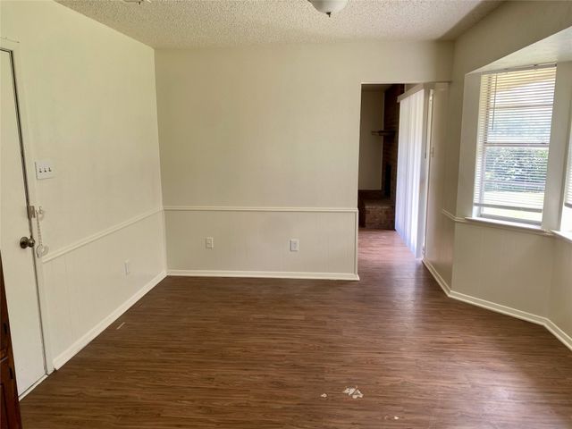 7513 Meadowbrook Drive, Watauga, TX 76148