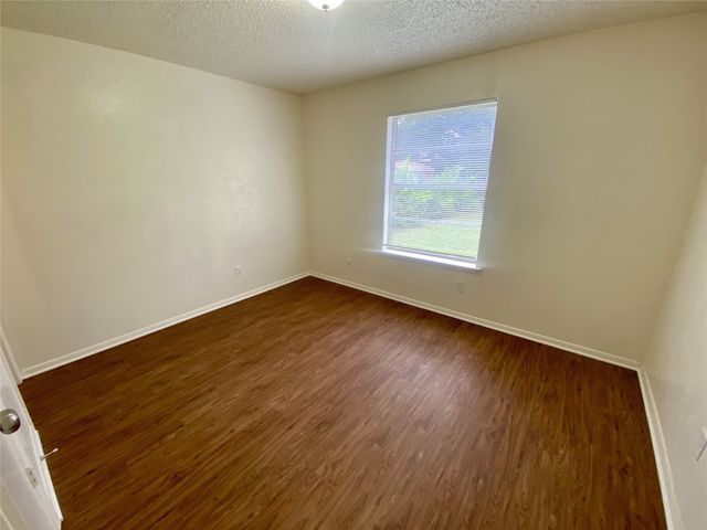 7513 Meadowbrook Drive, Watauga, TX 76148