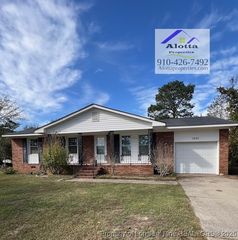 3662 Golfview Road, Hope Mills, NC 28348