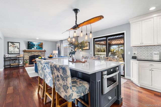 30 Myrtle Lane, East Patchogue, NY 11772