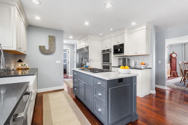 30 Myrtle Lane, East Patchogue, NY 11772