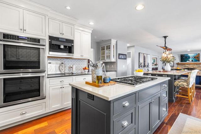 30 Myrtle Lane, East Patchogue, NY 11772