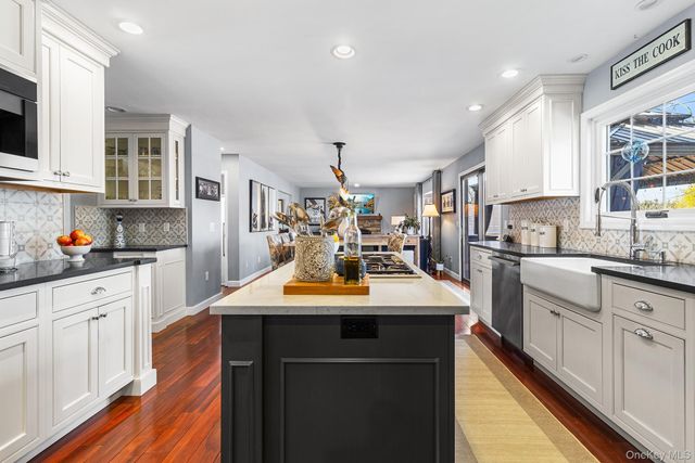 30 Myrtle Lane, East Patchogue, NY 11772