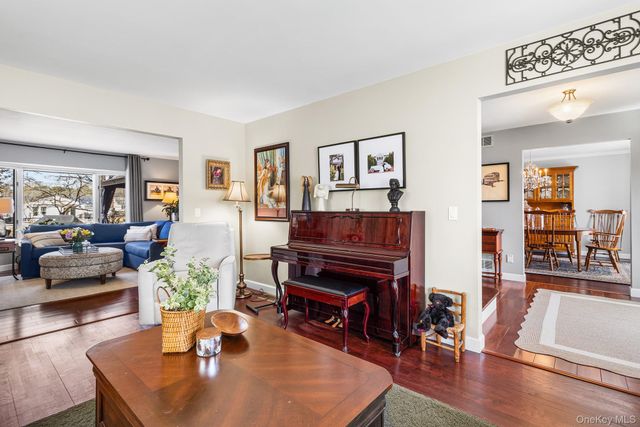 30 Myrtle Lane, East Patchogue, NY 11772