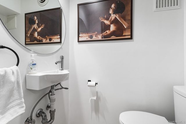 30 Myrtle Lane, East Patchogue, NY 11772