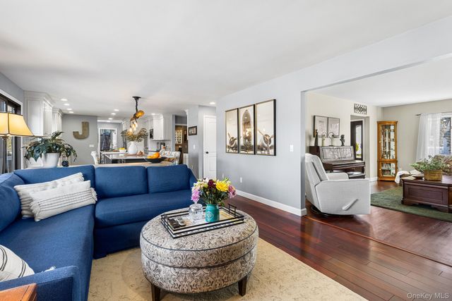 30 Myrtle Lane, East Patchogue, NY 11772