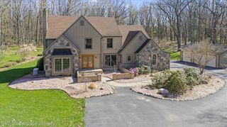 1631 Mystic Hills Drive, Milford Charter Township, MI 48380