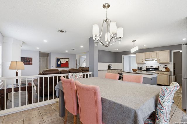 7143 Shadow Run, San Antonio, TX 78250