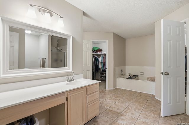 7143 Shadow Run, San Antonio, TX 78250