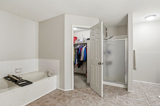 7143 Shadow Run, San Antonio, TX 78250