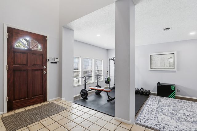 7143 Shadow Run, San Antonio, TX 78250