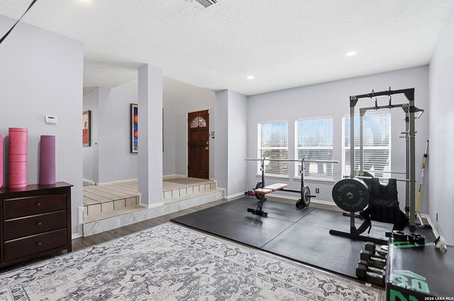 7143 Shadow Run, San Antonio, TX 78250