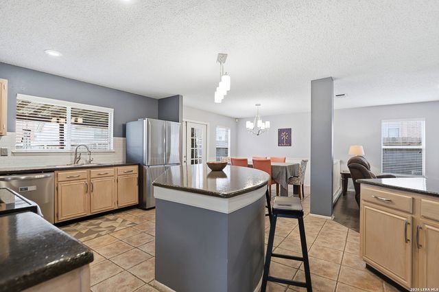 7143 Shadow Run, San Antonio, TX 78250