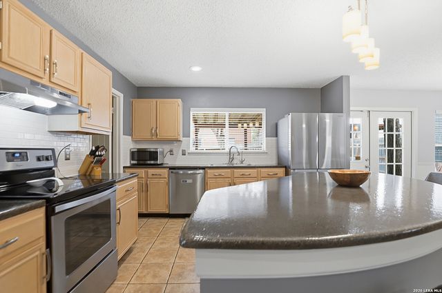 7143 Shadow Run, San Antonio, TX 78250