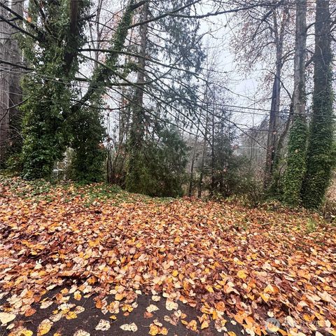 5901 S Fountain Street, Seattle, WA 98178