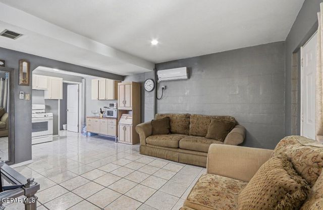 4708 FLOWER Drive, El Paso, TX 79905