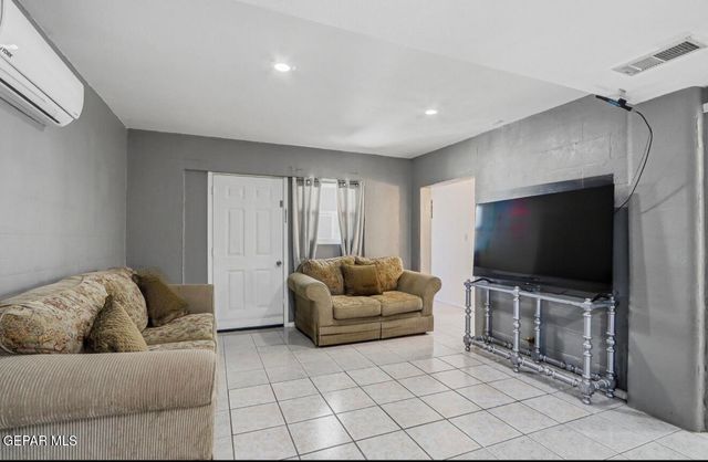4708 FLOWER Drive, El Paso, TX 79905