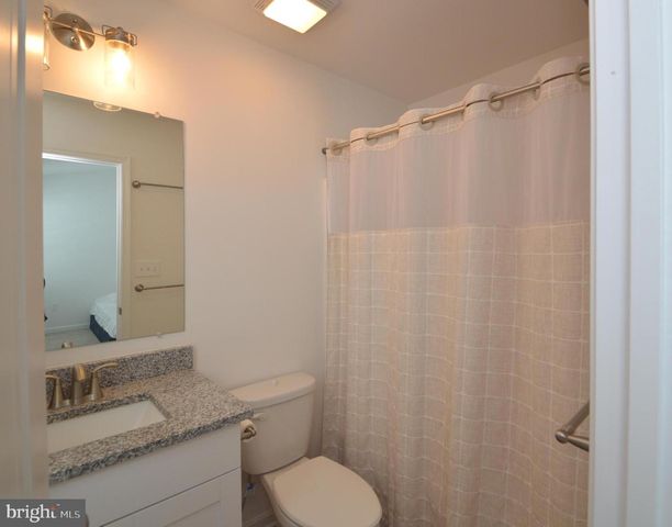 320 AVON DR, Red Lion, PA 17356