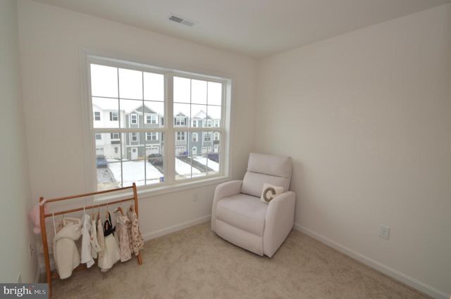 320 AVON DR, Red Lion, PA 17356