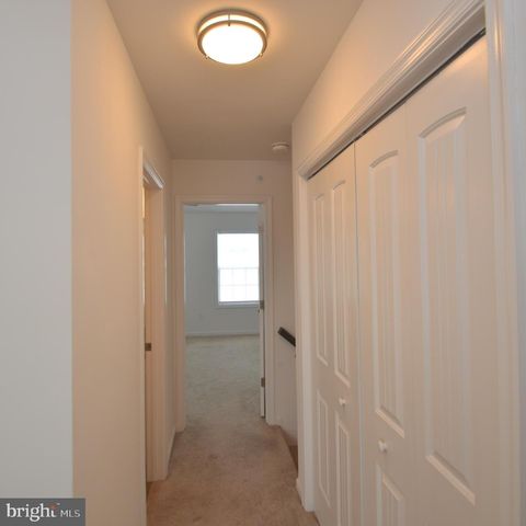 320 AVON DR, Red Lion, PA 17356