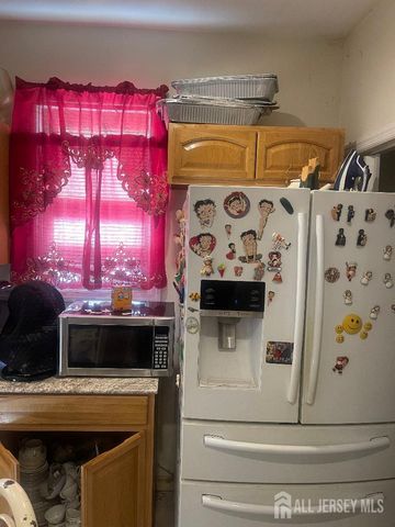 123 Seymour Avenue, Newark, NJ 07108