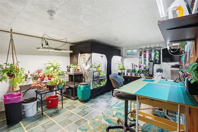 3009 Bronson Boulevard, Kalamazoo, MI 49008