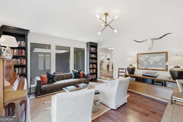 143 Woodlake Drive, Gainesville, GA 30506