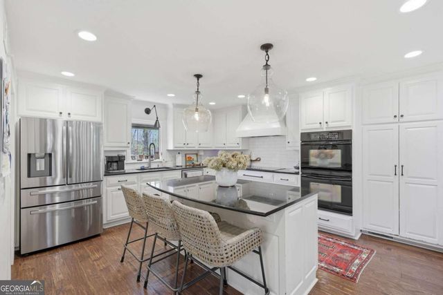 143 Woodlake Drive, Gainesville, GA 30506