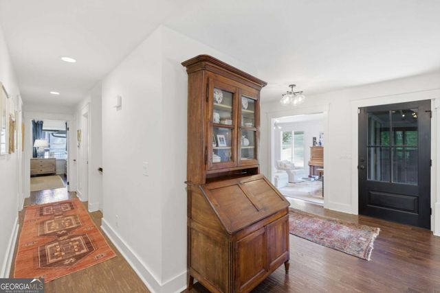 143 Woodlake Drive, Gainesville, GA 30506